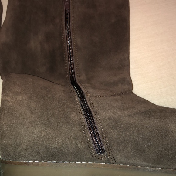 LANDS ENDS CHOCOLATE KNEE HIGH SUEDE SWEATER BOOTS - Picture 8 of 12